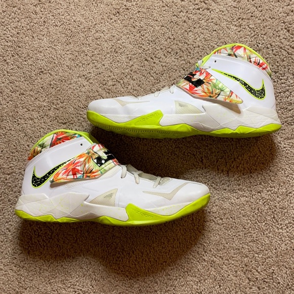 Lebron Nike Zoom 7